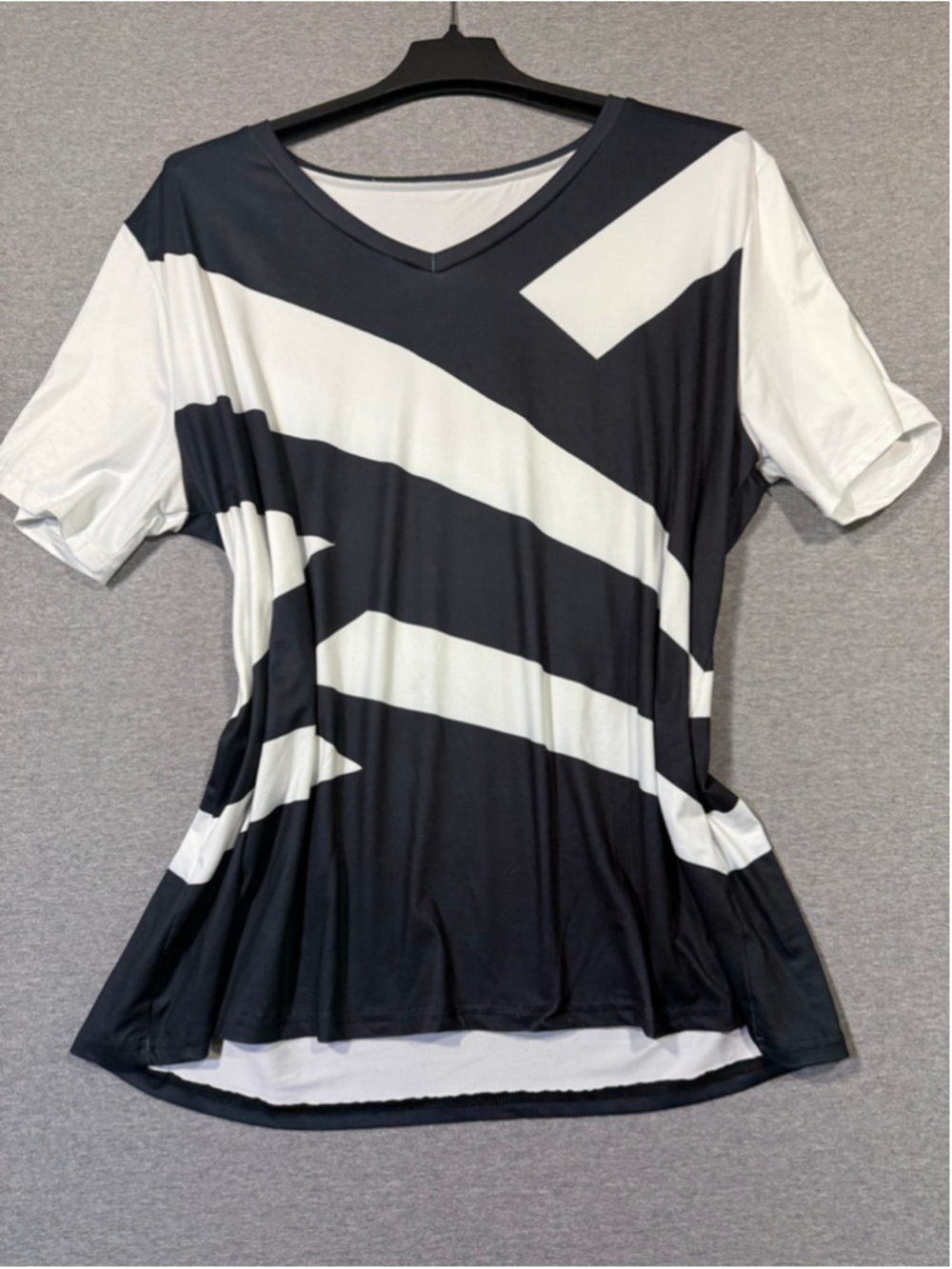 Women's Unbranded Short Sleeve Tee Plus 3XL Black White Geometric